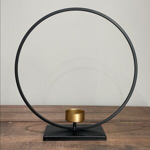 Black Halo Candlestick Holder